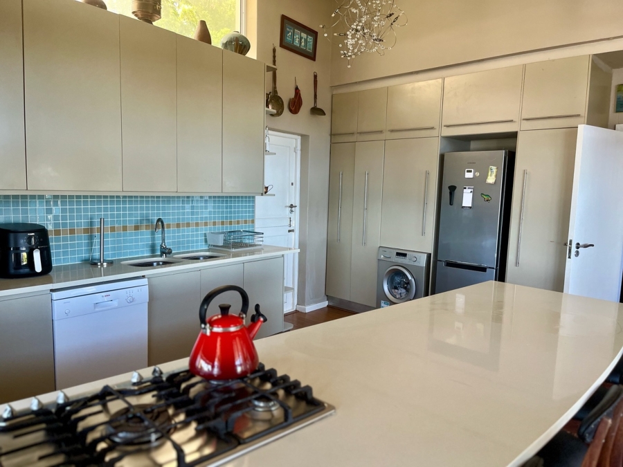 To Let 2 Bedroom Property for Rent in Llandudno Western Cape